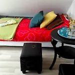 Apartment Stylish With Private Bathroom And Entrance *